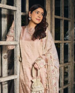 Bhavana Pandey The wife of actor Chunky Panday and mother of actress Ananya Panday, Bhavana is a combination of warmth and ambition. As an entrepreneur, she’s building her brand while maintaining close friendships within the group.