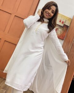 Ayushi Jaiswal Instagram, Web series Ullu series names